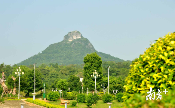 巾峰山。黄津 摄