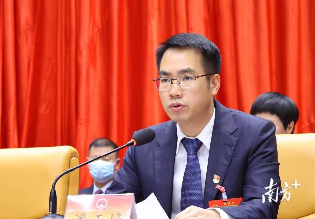 连州市委书记潘正焕在会上作讲话。黄津 摄 连州市委书记潘正焕在会上作讲话。黄津 摄