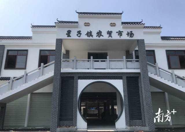 新建的星子农贸市场。