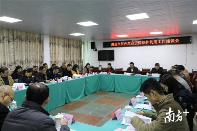 座谈会现场。 段灿摄