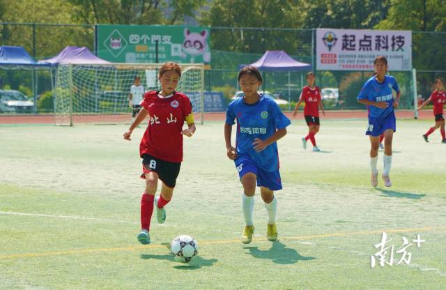 北山中学是全国首批“青少年校园足球特色学校”。资料图 北山中学是全国首批“青少年校园足球特色学校”。资料图