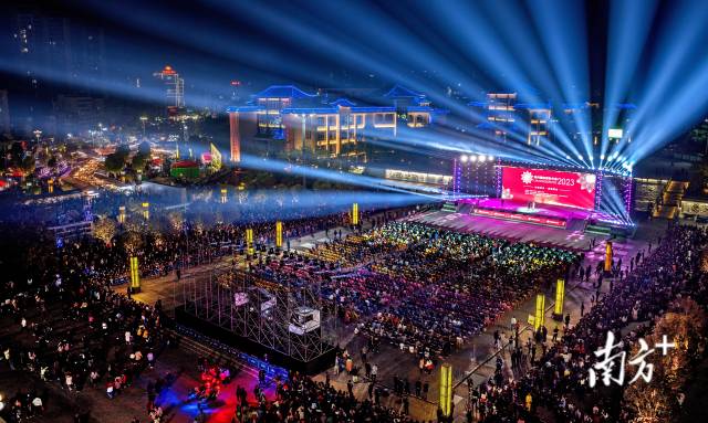 连州大力打造“百亿级”文化旅游产业。潘贤强 摄 连州大力打造“百亿级”文化旅游产业。潘贤强 摄