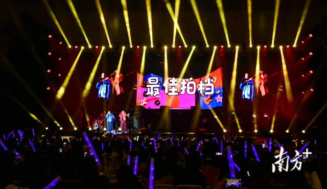 萧正楠与曹永廉的“最佳拍档”音乐会。黄滢 摄 萧正楠与曹永廉的“最佳拍档”音乐会。黄滢 摄