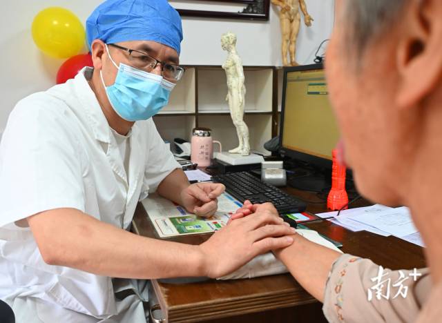 连州公立医疗机构实施一次挂号管三天。黄津 摄
