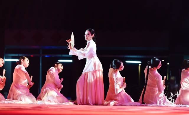 精彩节目。黄津 摄