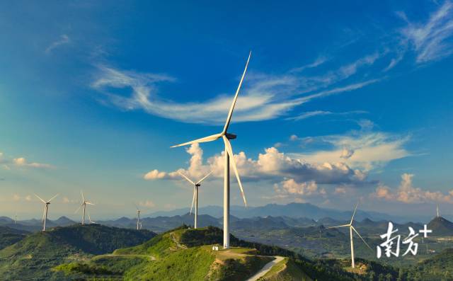 大路边镇力争将风电、光伏等新能源产业打造成经济发展新增长极。陈天优 摄