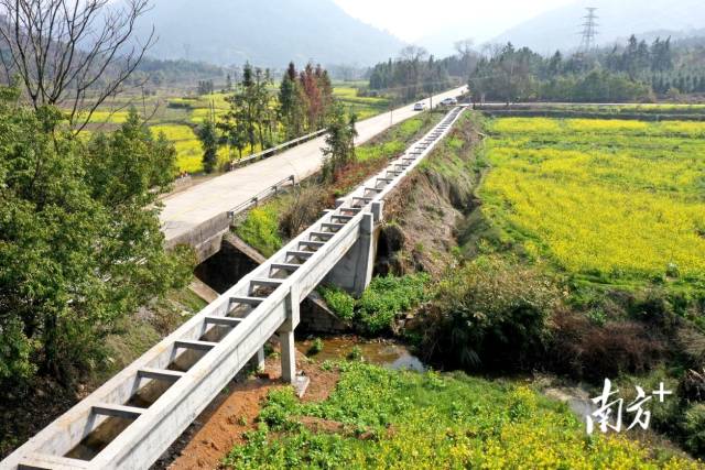 连州市西岸镇兰管水库灌区石马渡槽重建后。连州水利局 供图 连州市西岸镇兰管水库灌区石马渡槽重建后。连州水利局 供图