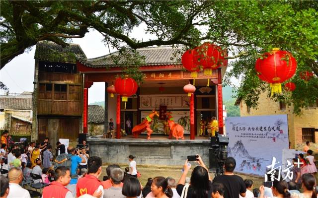丰阳村千年古戏台。黄津 摄