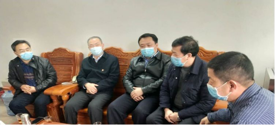 清远市教育局刘耀坚深入基层学校调研“防疫防控”及 学生“线上学习”工作情况890.png