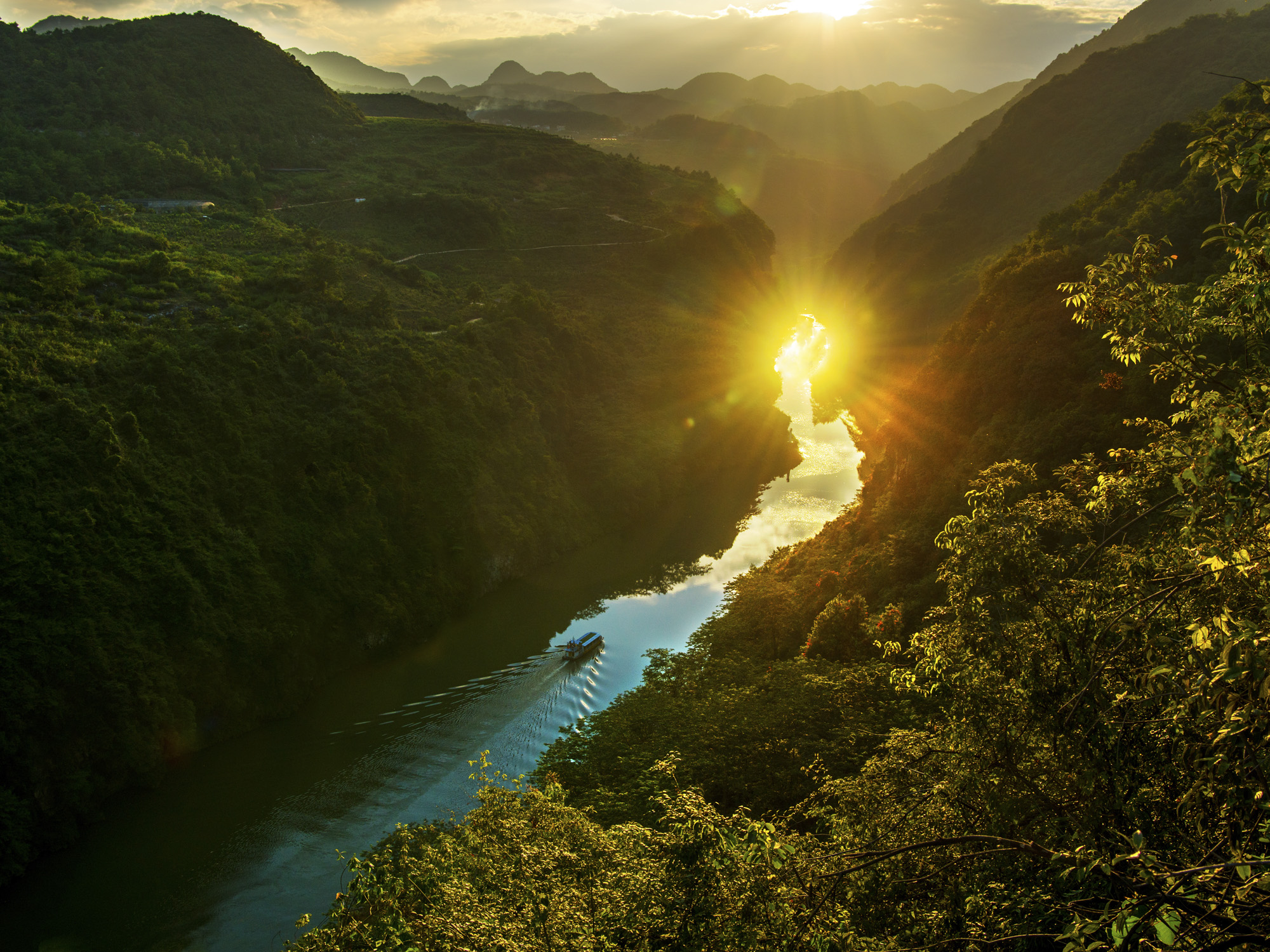 湟川三峡——龙潭文化生态旅游区1.jpg